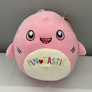 💕 Squishmallow 8" Selene the Pink Shark - Valentine's Day